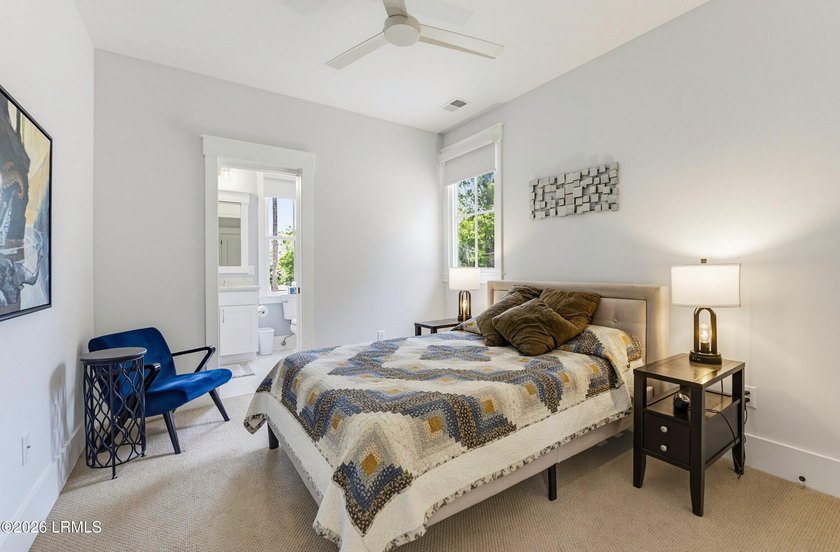 Built in 2021 by Artisan Custom Homes, this beautiful 3-bedroom - photo 42