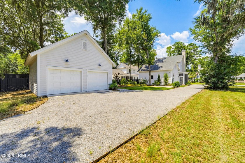 Built in 2021 by Artisan Custom Homes, this beautiful 3-bedroom - photo 49