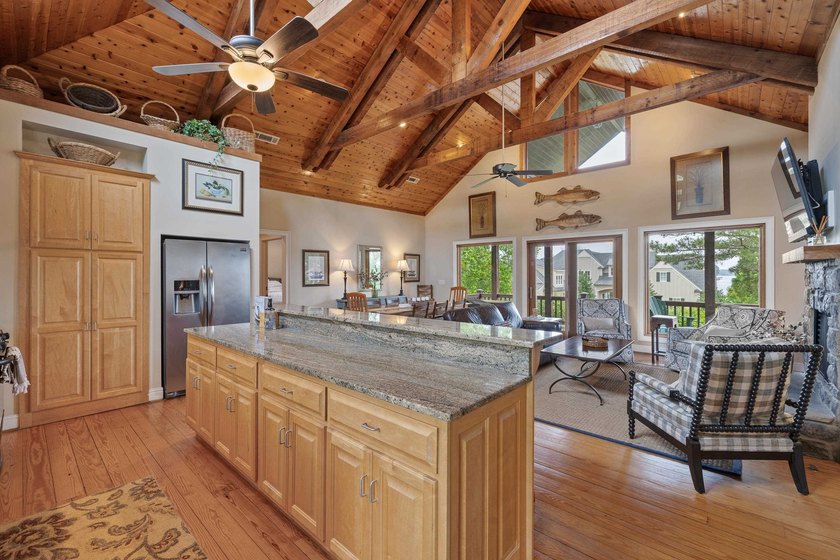 Nestled in the heart of Cuscowilla and close to everything, this - photo 6