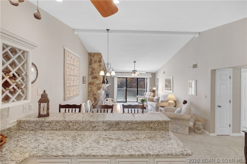 MOTIVATED SELLER - All 2026 Assessments Paid! Fully updated - photo 11