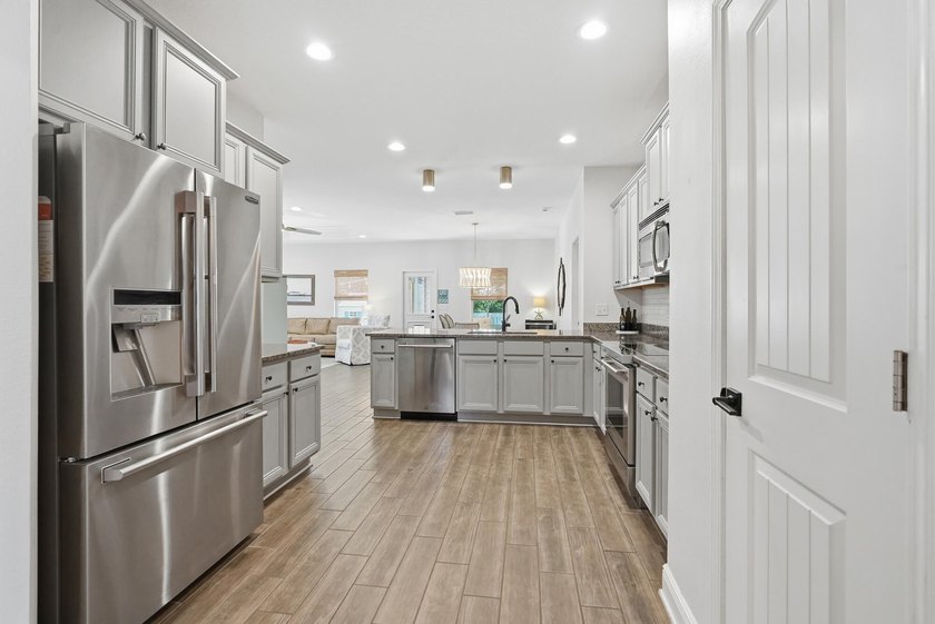 Welcome to one of the most beautiful homes in Driftwood Estates - photo 13