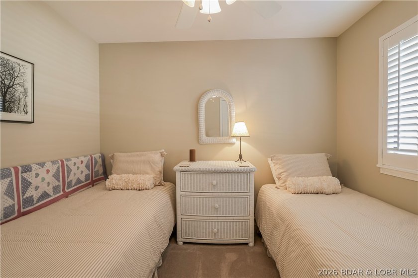 MOTIVATED SELLER - All 2026 Assessments Paid! Fully updated - photo 16