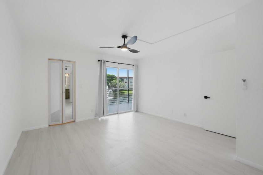 Welcome to this impeccably renovated 2-bedroom, 2-bath residence - photo 18