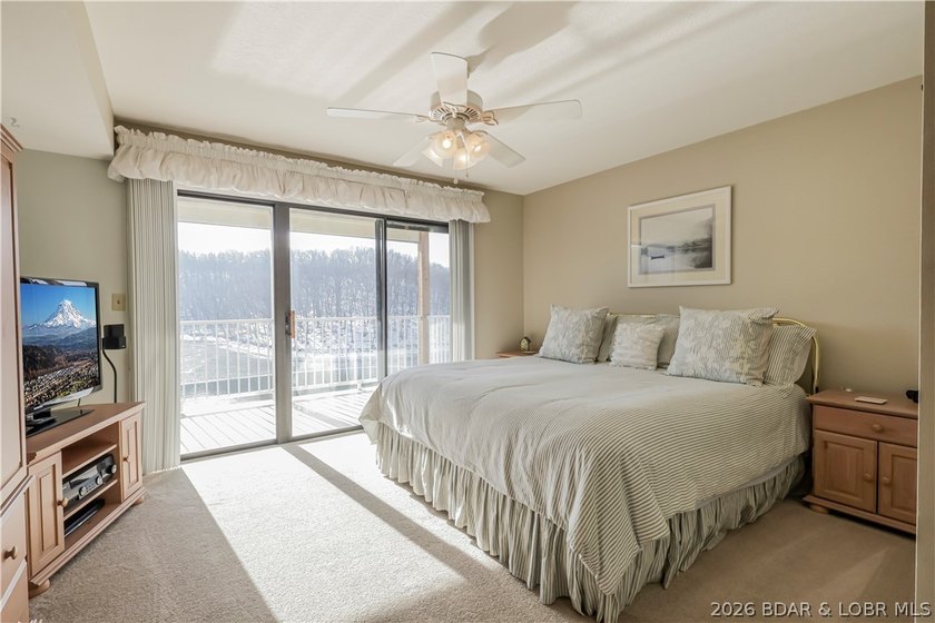 MOTIVATED SELLER - All 2026 Assessments Paid! Fully updated - photo 19