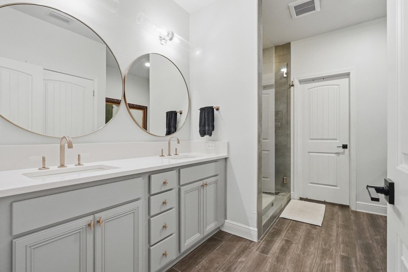 Welcome to one of the most beautiful homes in Driftwood Estates - photo 20
