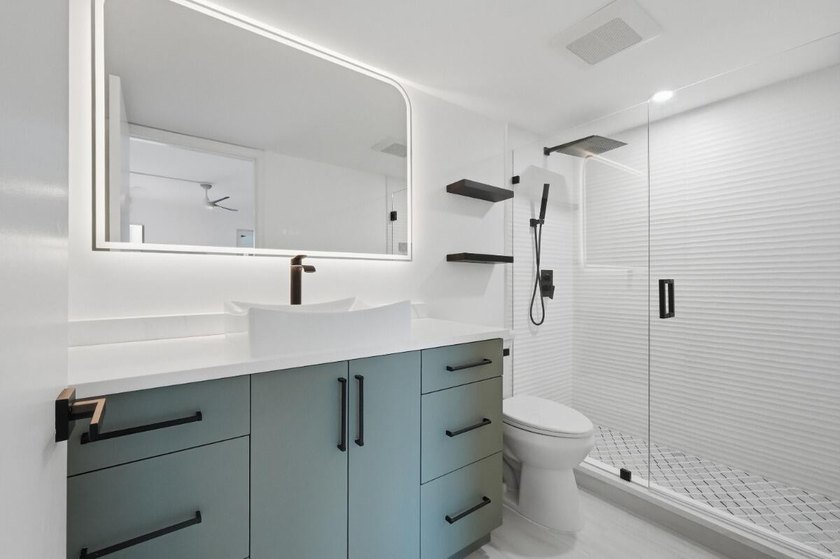 Welcome to this impeccably renovated 2-bedroom, 2-bath residence - photo 20