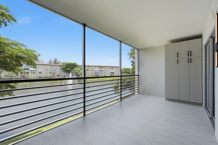 Welcome to this impeccably renovated 2-bedroom, 2-bath residence - photo 22