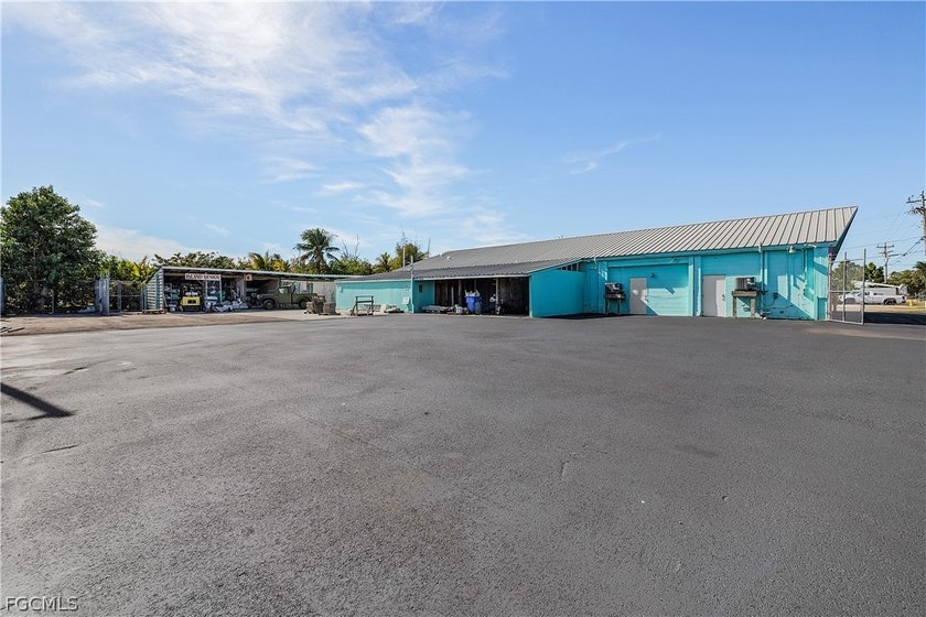 6 unit concrete block and stucco office/retail investment - photo 31