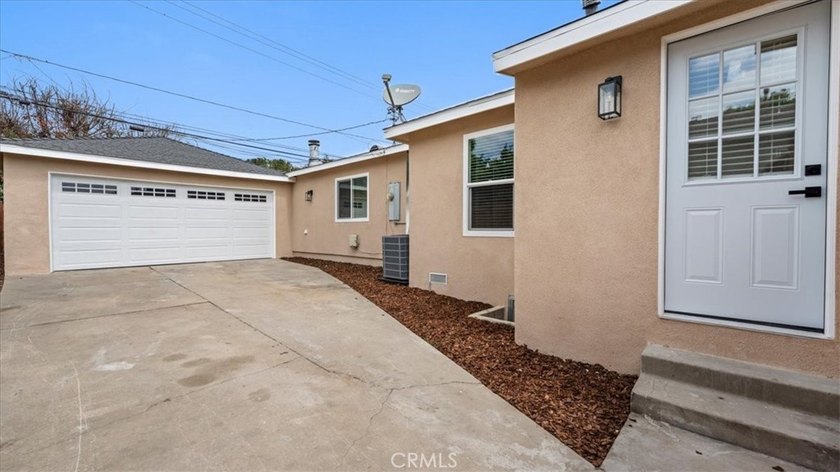 Welcome to 2409 Pepperwood Ave, a beautifully renovated - photo 34