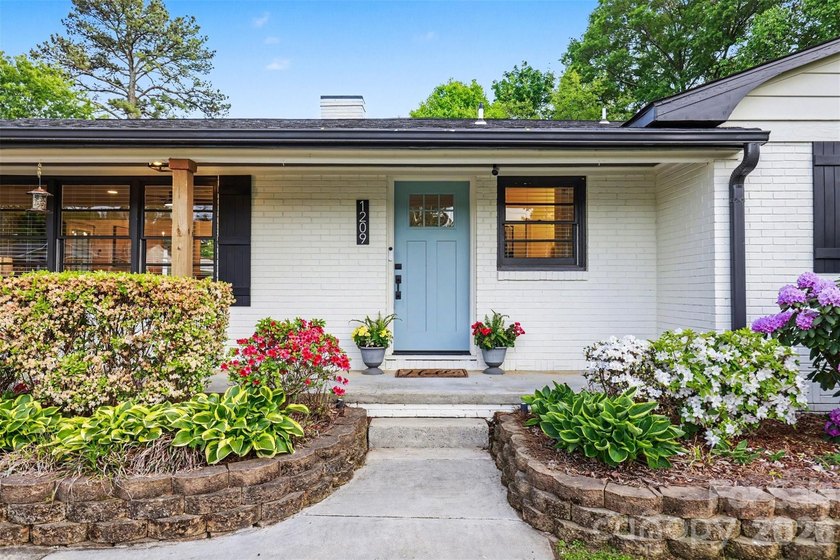 Whether you are downsizing or just starting out, you don't want - photo 6