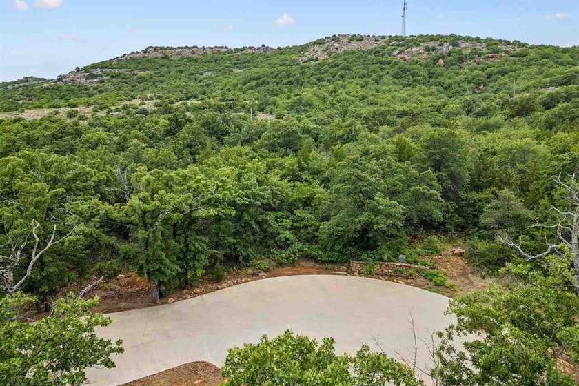 Looking for a beautiful spot to build your dream home? This lot - photo 3