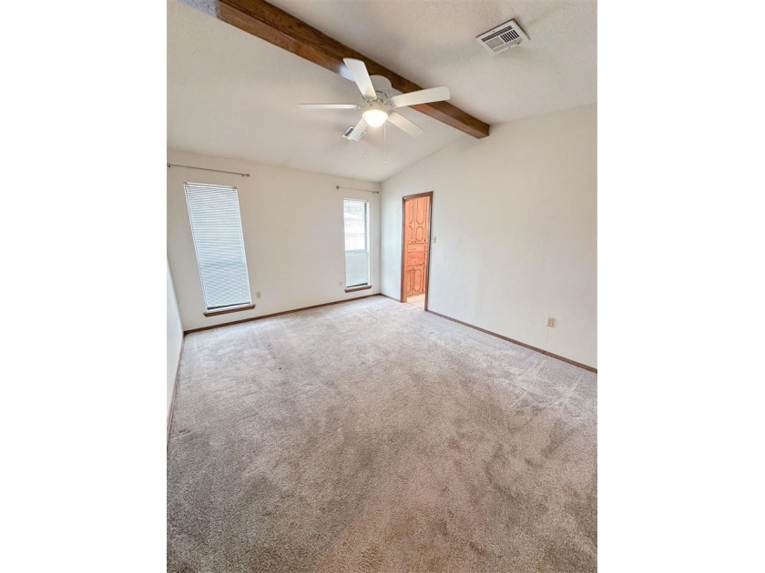 Charming home in Willow Creek Addition! This property features 3 - photo 8