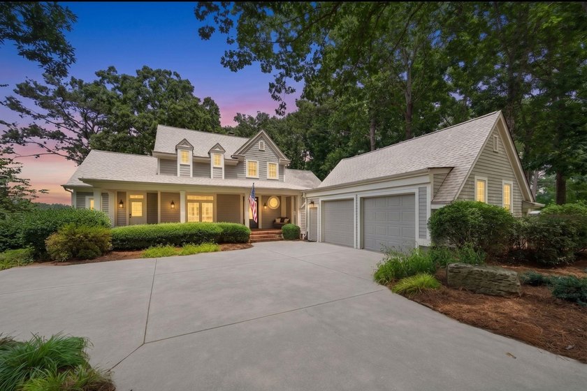 Some homes are admired. Others are unforgettable. At 109 Bulloch - photo 2
