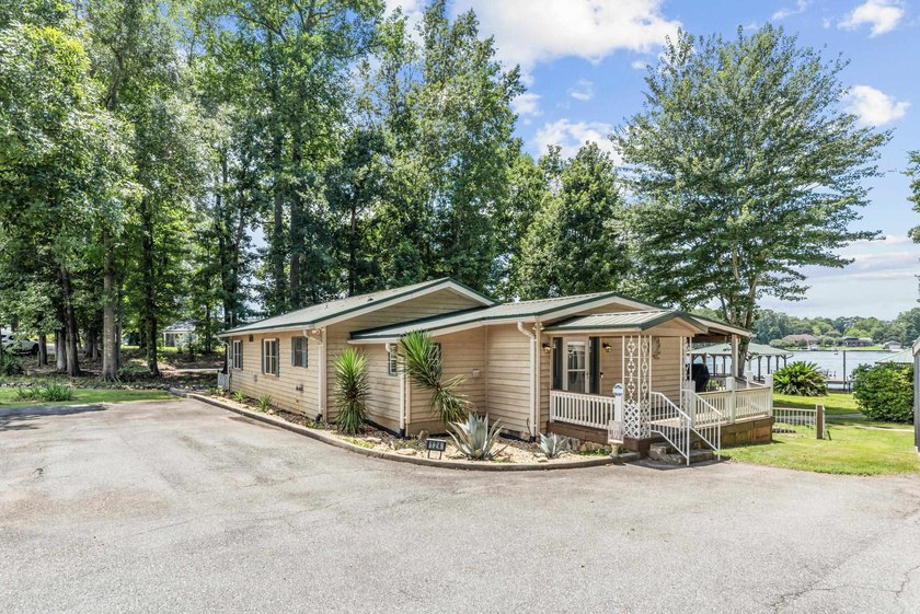 PRECIOUS LAKEFRONT GEM on FABULOUS ROOTY CREEK AREA OF SINCLAIR! - photo 6