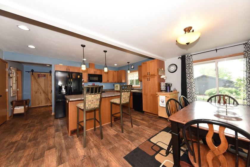 This fantastic 3 BDR home is situated on a remarkable lot - photo 3