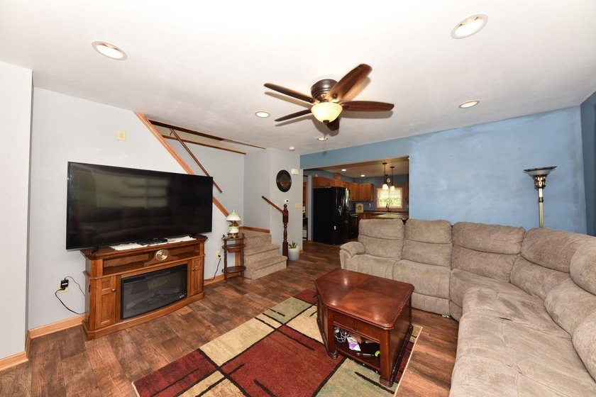 This fantastic 3 BDR home is situated on a remarkable lot - photo 10