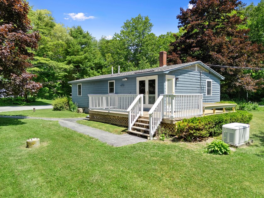 This charming and beautifully updated 3-bedroom home offers - photo 5