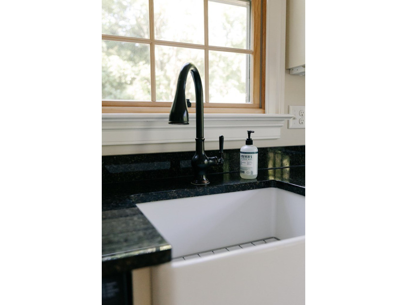 Come and visit 1 Jefferson Street in Onancock, Va. 10% reduction - photo 7