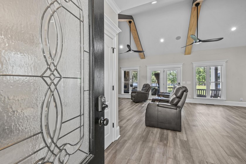 EXTRAORDINARY OPPORTUNITY TO OBTAIN OVER 4 ACRES OF PRIME LEVEL - photo 10
