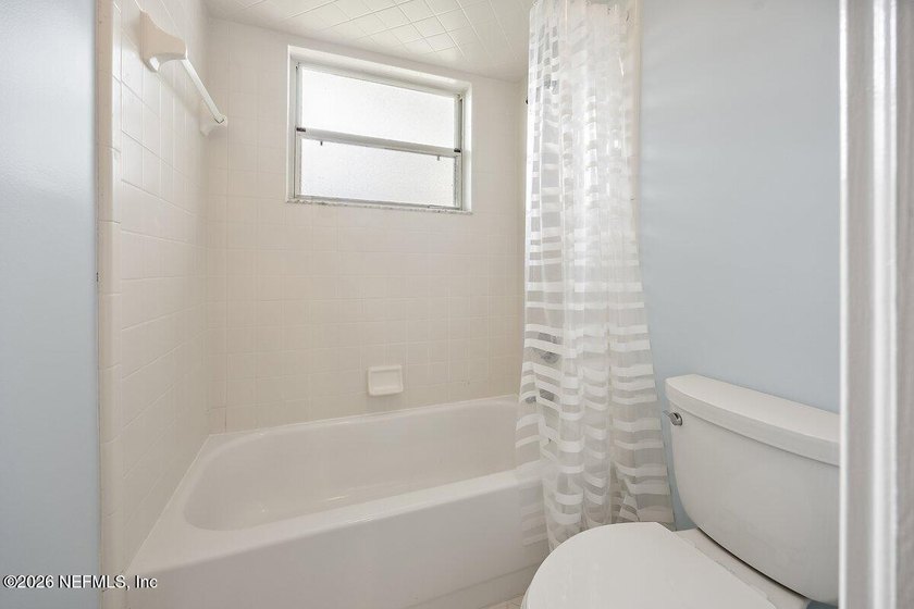 First time on the market! A lovingly maintained Hidden Hills - photo 32