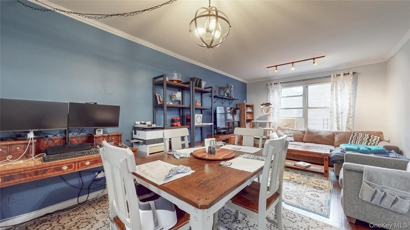 Welcome home to this charming Jr 4, 2-bedroom residence offering - photo 4
