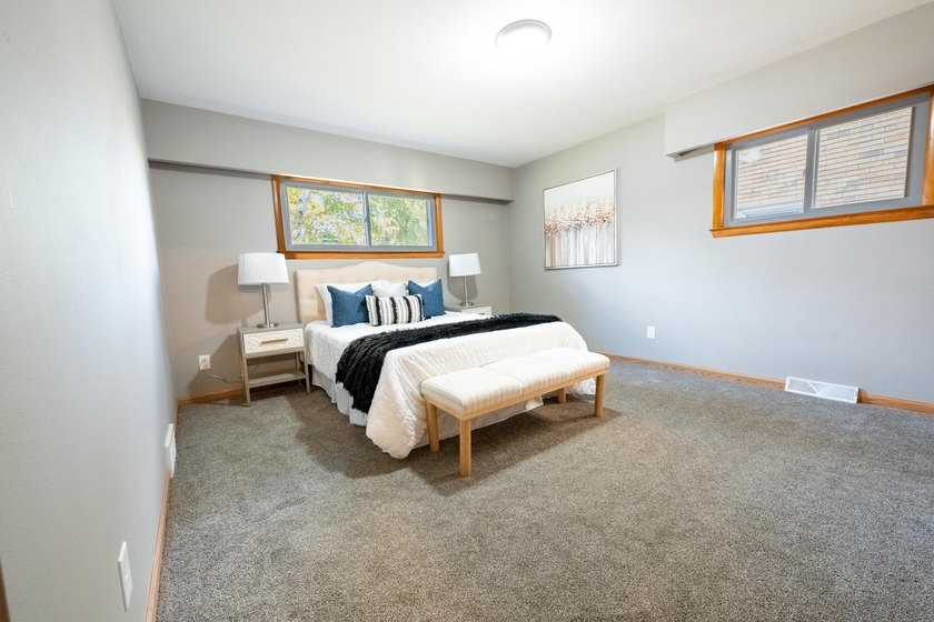 Just Listed in South Milwaukee! Fall in love with this - photo 8