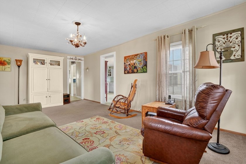 Welcome to classic Chincoteague charm on Church Street! This - photo 10
