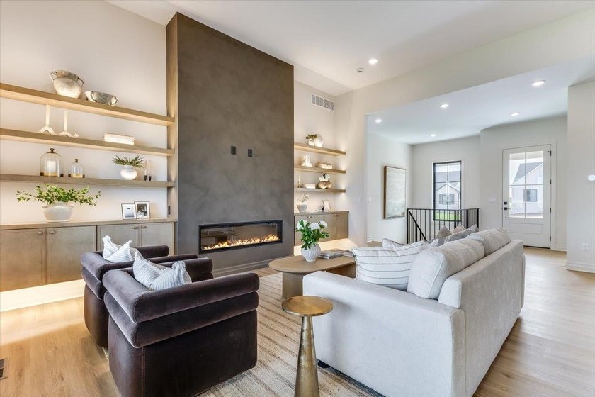 MODEL IS NOW FOR SALE! Welcome home to this stunning new floor - photo 6