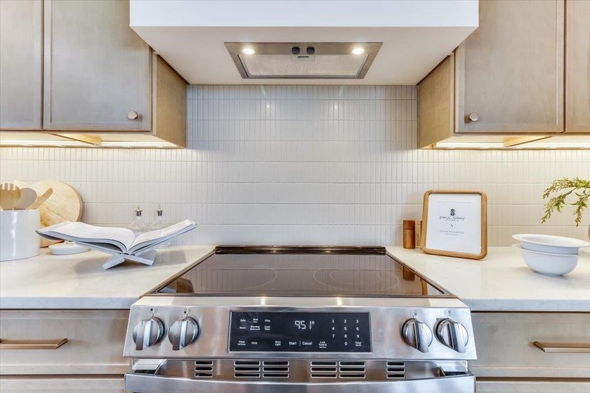 MODEL IS NOW FOR SALE! Welcome home to this stunning new floor - photo 10
