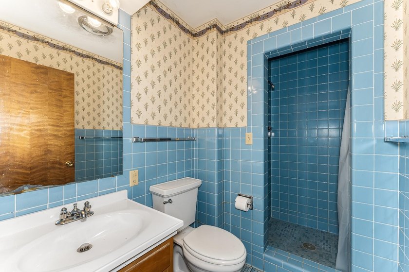 Ultimate privacy on 80 wooded acres with your own private - photo 20