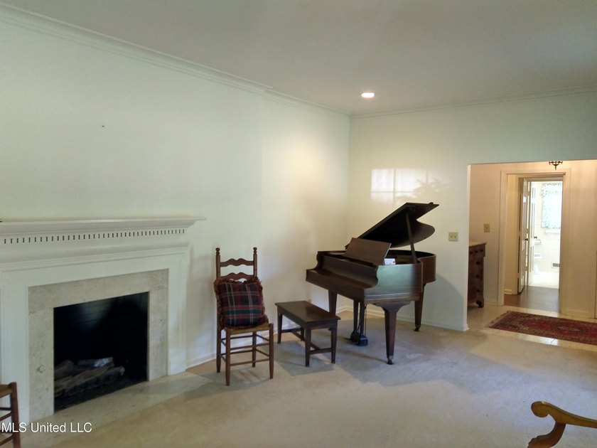 Three Bedroom Three and a Half Bath Great Family Neighborhood - photo 23