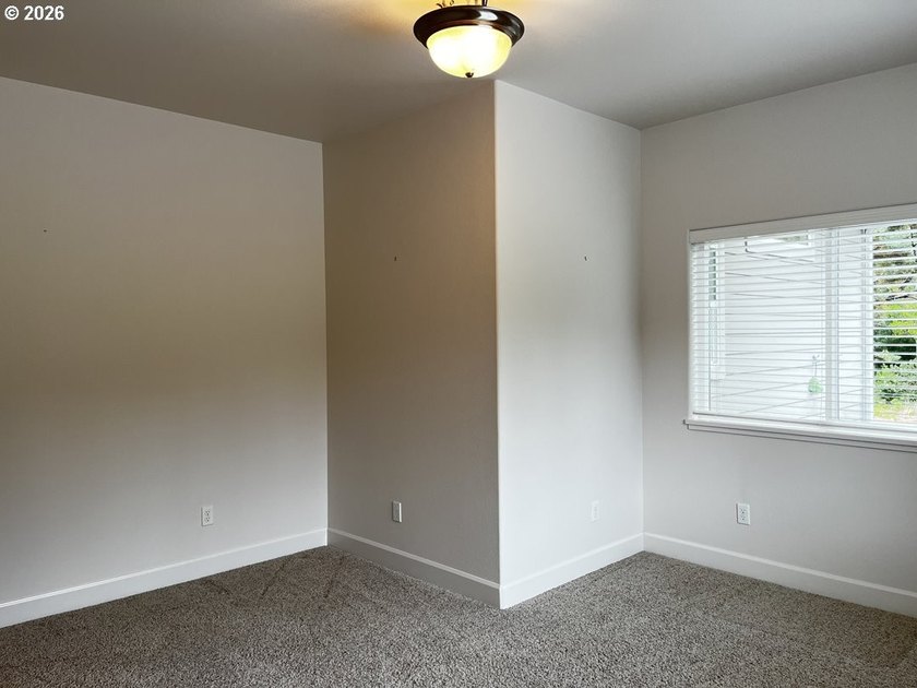 Welcome to this beautifully maintained 3-bedroom, 2.5-bath home - photo 27