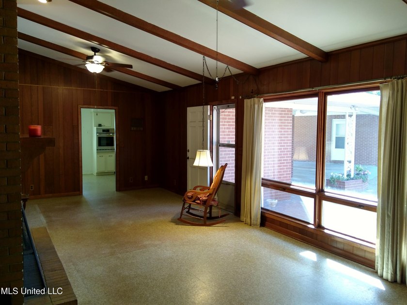 Three Bedroom Three and a Half Bath Great Family Neighborhood - photo 35