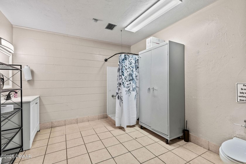 Investment Opportunity! Own this 8,800 sq. ft. building - photo 37