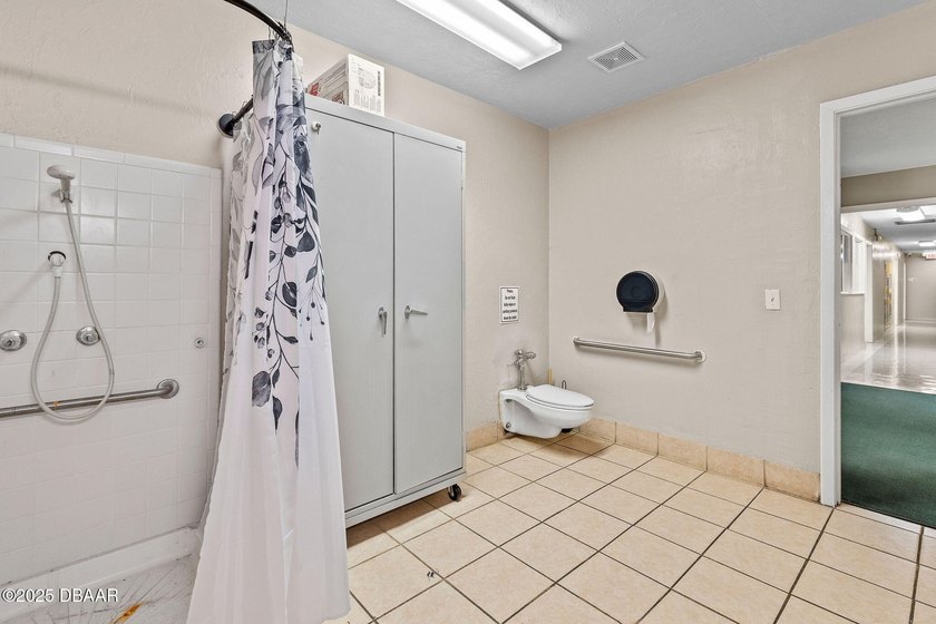 Investment Opportunity! Own this 8,800 sq. ft. building - photo 38