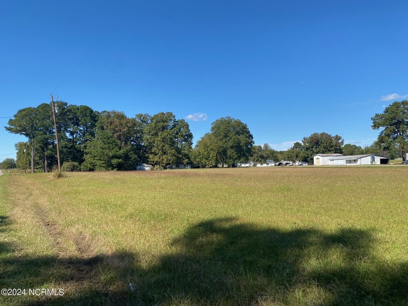 Opportunity Awaits!!! Build your dream home with NO HOA in most - photo 2