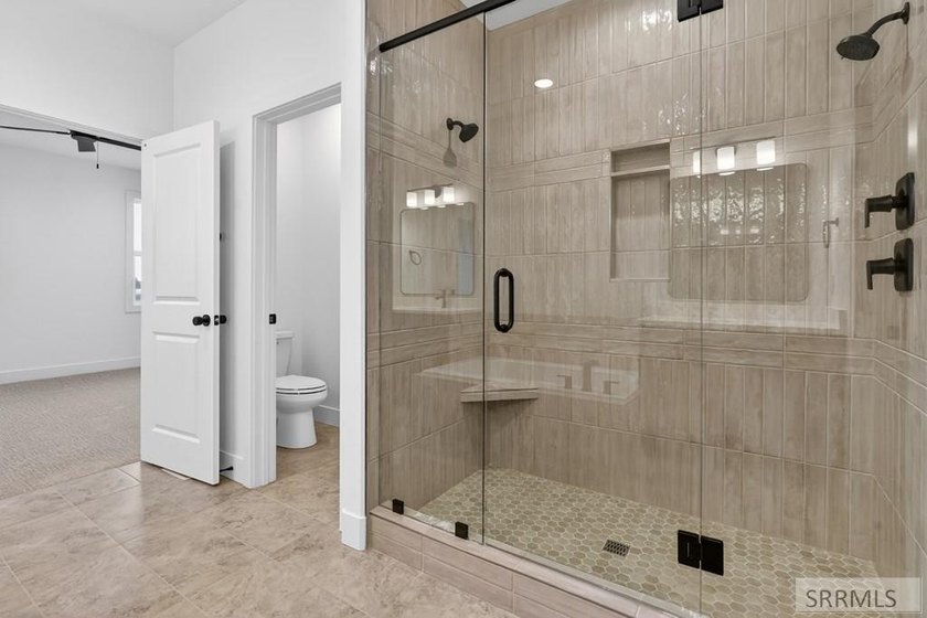 This stunning custom modern ranch style home features 4 bedrooms - photo 31