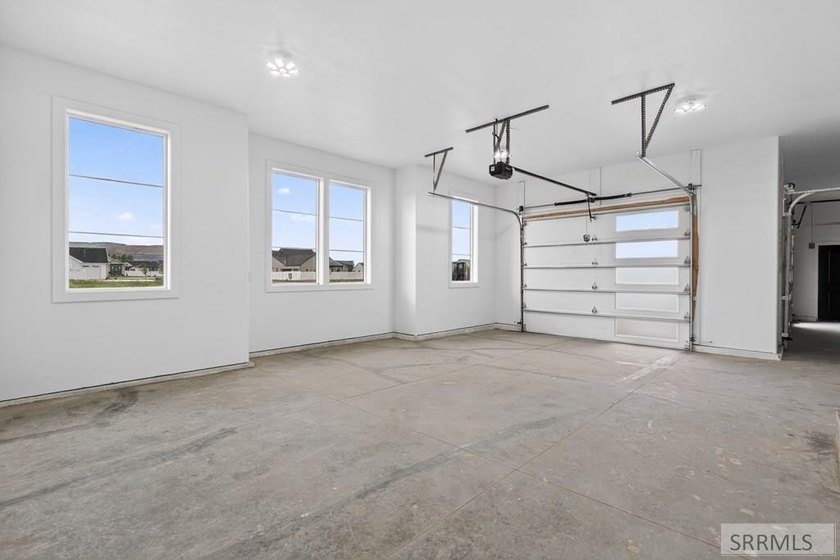 This stunning custom modern ranch style home features 4 bedrooms - photo 37