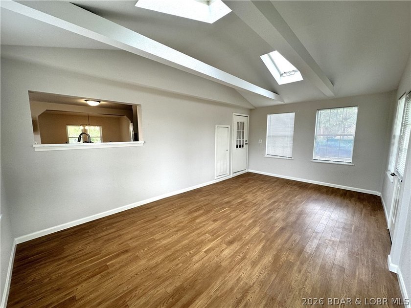 Welcome home to this beautifully remodeled 3-bed, 2-bath home in - photo 17