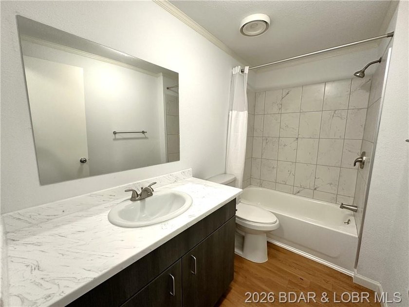Welcome home to this beautifully remodeled 3-bed, 2-bath home in - photo 26