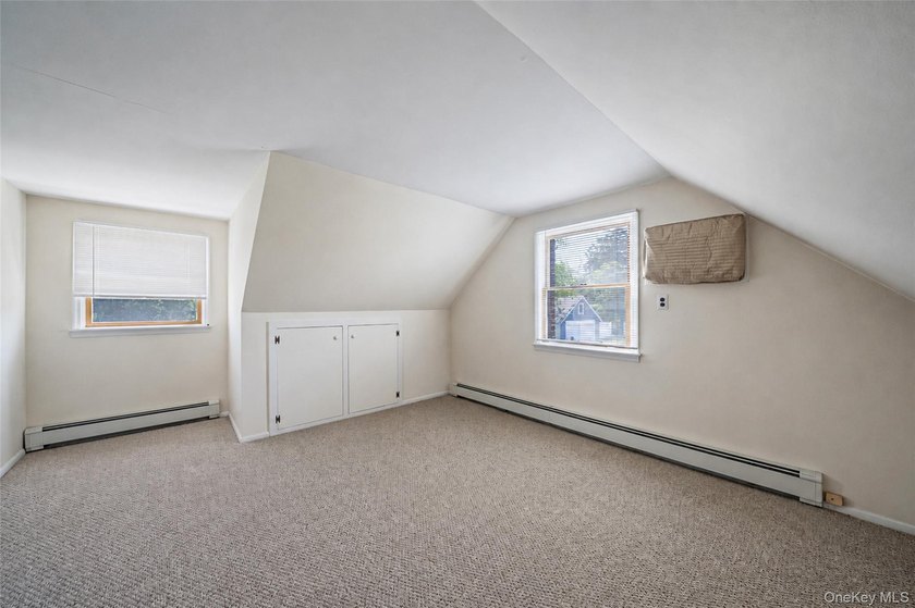 Welcome to 376 South Country Road, where space, comfort, and - photo 28