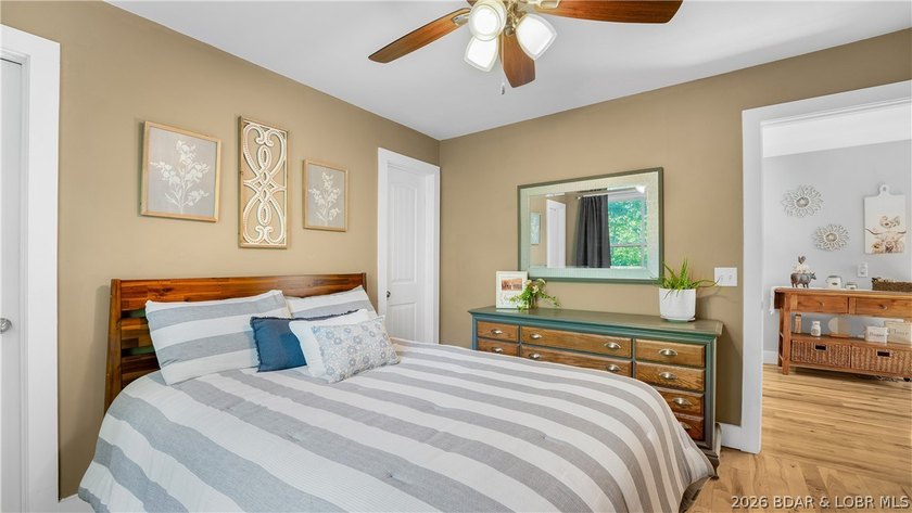 Rare opportunity to own a highly versatile and private 5.5 acre - photo 16