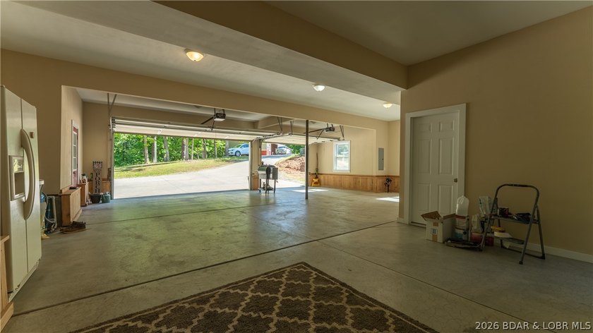 Rare opportunity to own a highly versatile and private 5.5 acre - photo 19