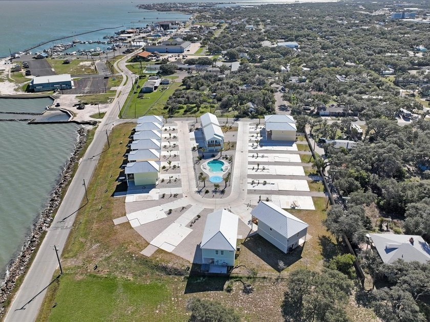 This waterfront home is the perfect Vacation House or Short Term - photo 20