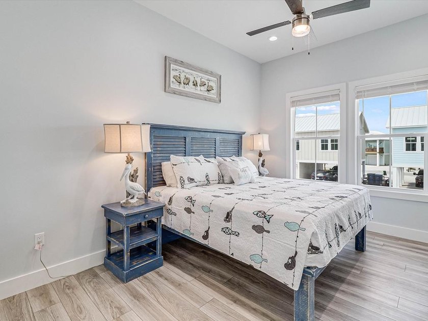 This waterfront home is the perfect Vacation House or Short Term - photo 21