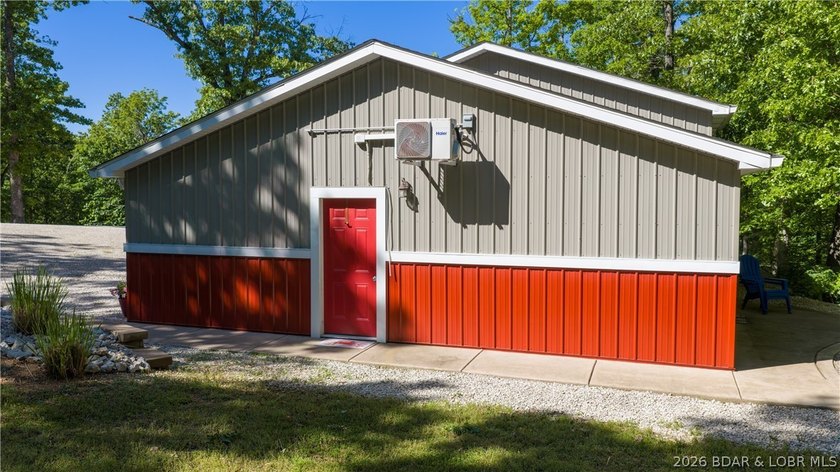 Rare opportunity to own a highly versatile and private 5.5 acre - photo 28