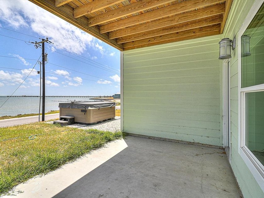 This waterfront home is the perfect Vacation House or Short Term - photo 36