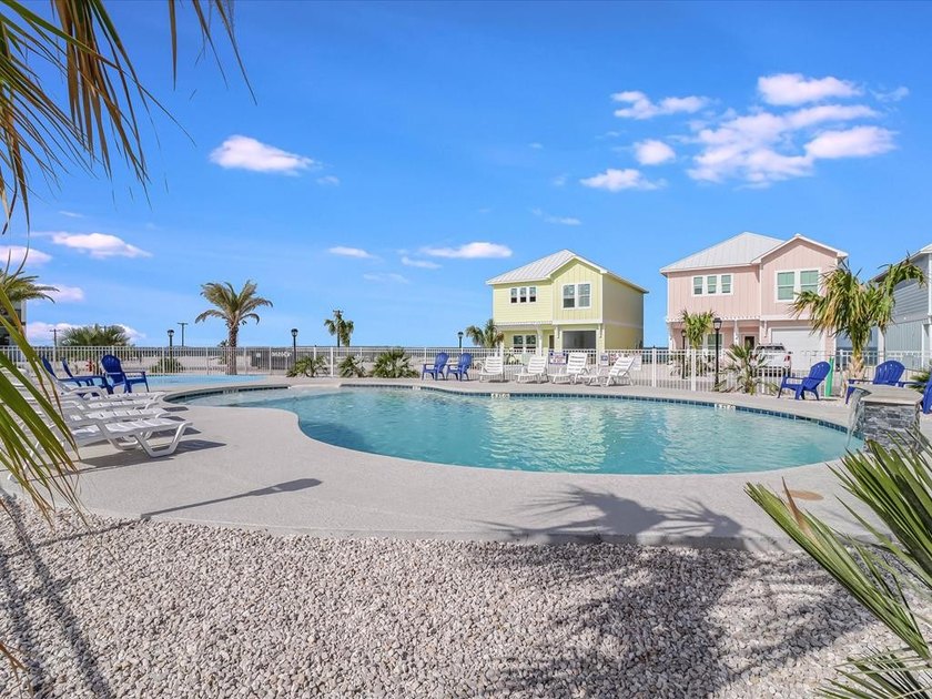 This waterfront home is the perfect Vacation House or Short Term - photo 44