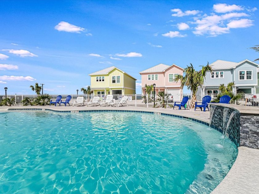 This waterfront home is the perfect Vacation House or Short Term - photo 45