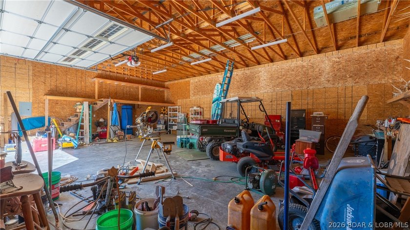 Rare opportunity to own a highly versatile and private 5.5 acre - photo 46